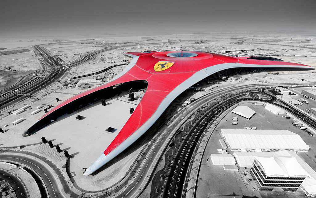 Ferrari World_AbuDhabi_UAE_EuraBuild PVDF 4L Lum_FerrRed&Silver_3 (1)